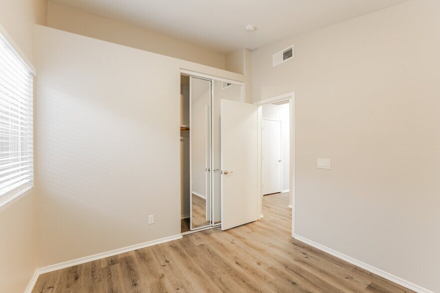 Building Photo - 16183 W Buchanan St