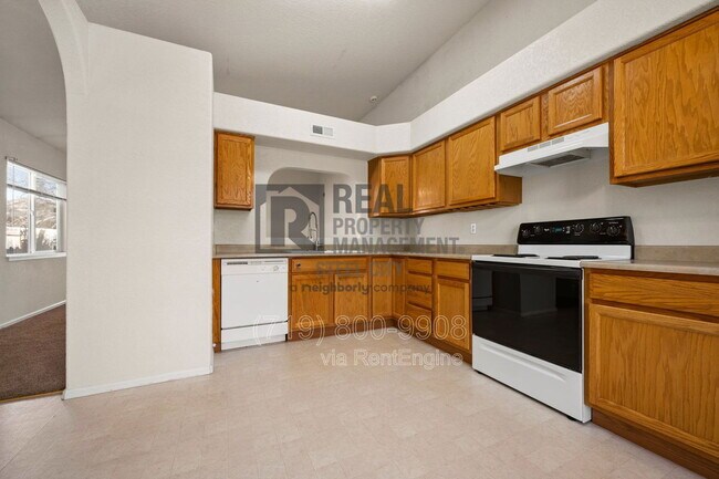 Building Photo - 1014 Pinecrest Dr