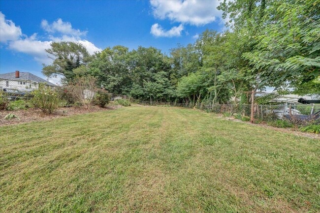 Building Photo - 812 Mississippi Ave NE