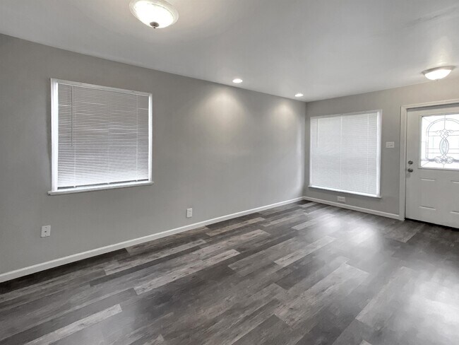 Building Photo - 1175 Ferguson Ave