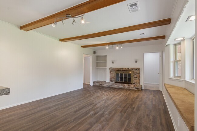 Building Photo - 5647 Lymbar Dr