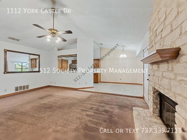 Building Photo - 1112 York Castle Dr