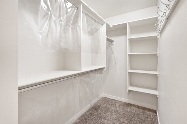 Building Photo - 5359 S Redeken Pl