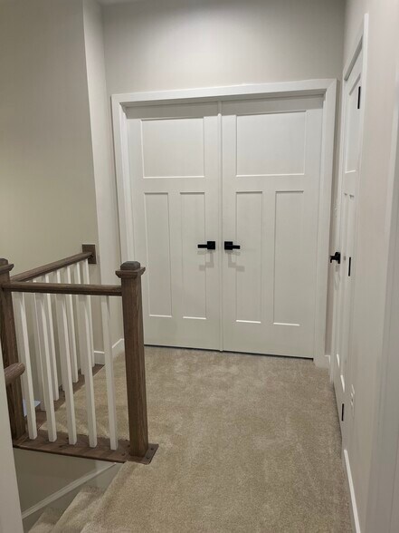 Upstairs Hallway - 10810 Presidential Pky