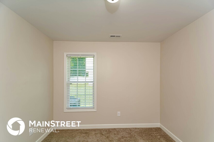 Building Photo - 411 Feldspar Way
