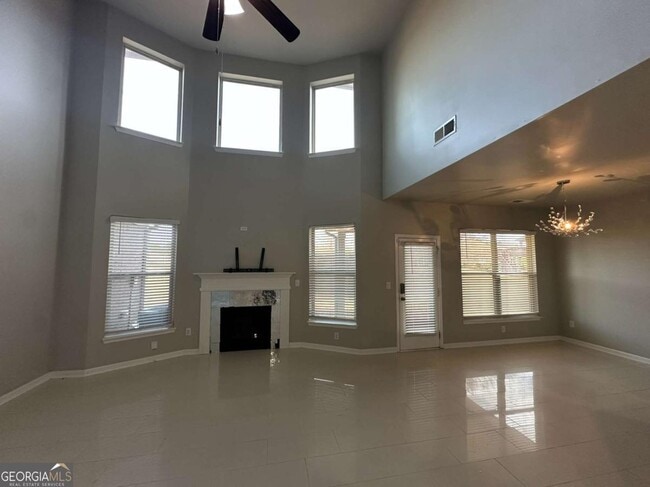 Building Photo - 3368 Alhambra Cir