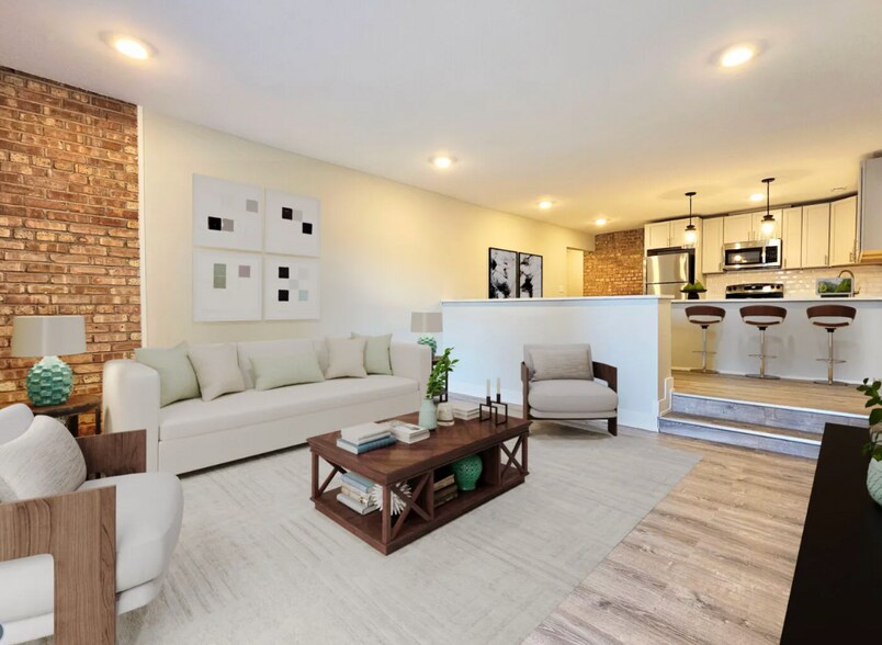 Primary Photo - 1223 N La Salle Dr