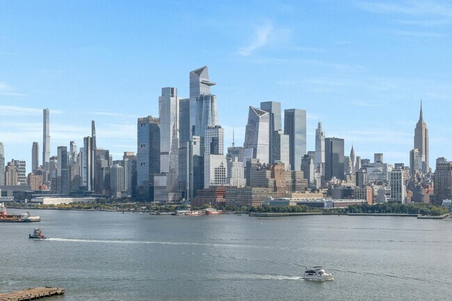 Building Photo - 1025 Maxwell Ln