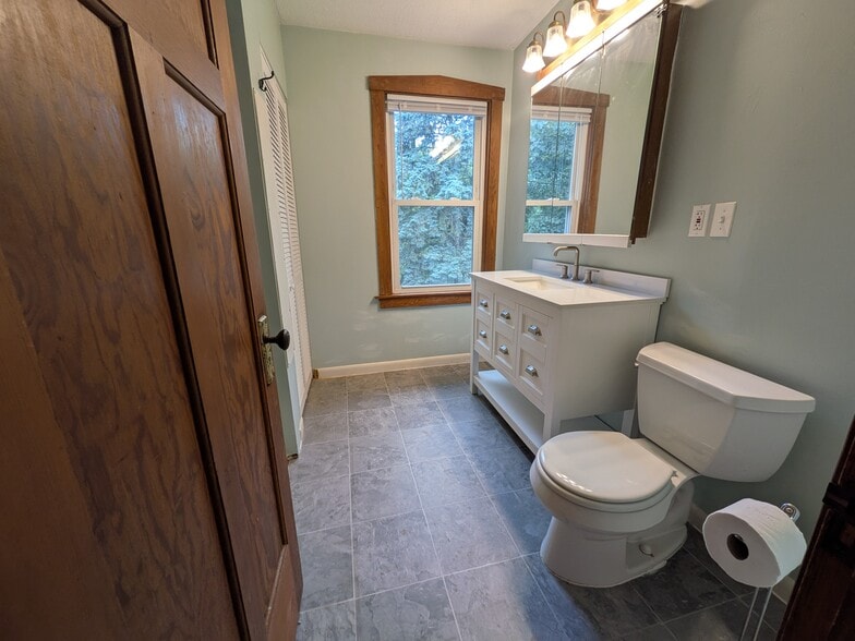 Bathroom - 118 Harding Ave