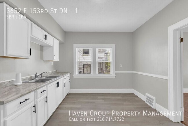 Building Photo - 3652 E 153rd St