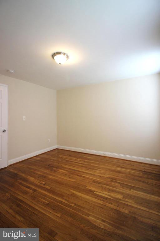 Building Photo - 1008 Parksley Ave