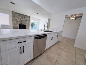 Building Photo - 1575 Cherokee Ln