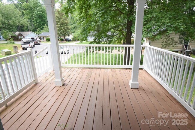 Building Photo - 6628 Cool Water Ct