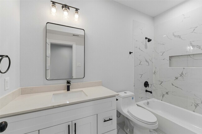 Building Photo - 5420 Elysian St