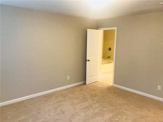 Building Photo - 1240 Fischer Trace