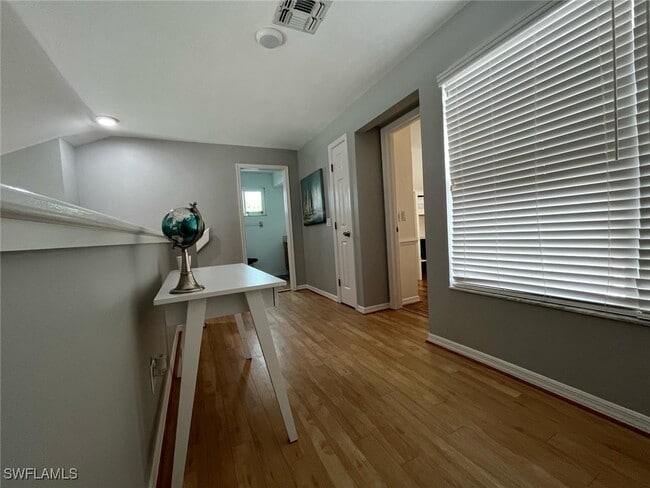 Building Photo - 15009 Cloverdale Dr