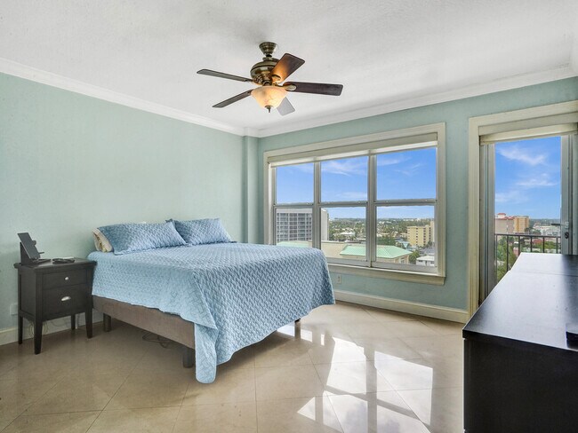Building Photo - 405 N Ocean Blvd