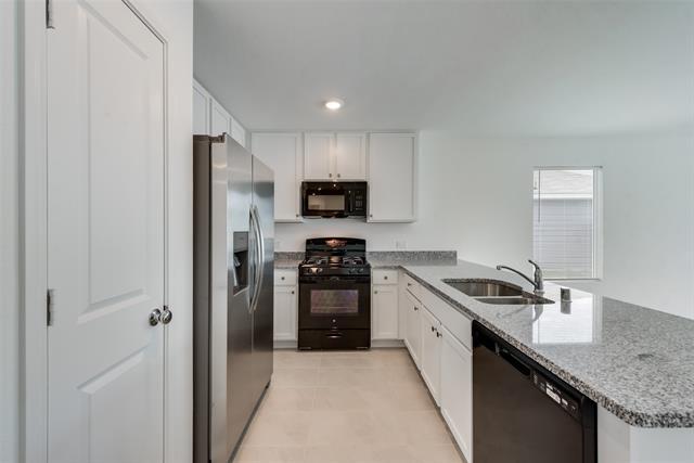 Building Photo - 7813 Thornton Dr