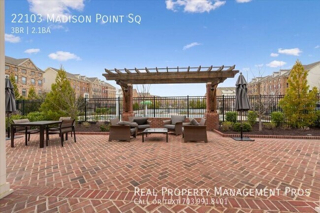 Building Photo - 22103 Madison Pt Sq