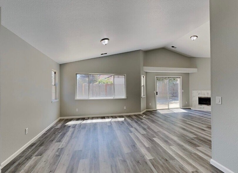 Building Photo - 8346 Oakenshield Cir