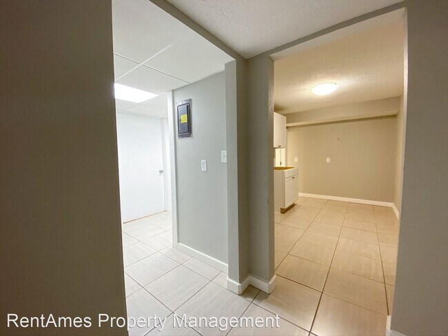 Building Photo - 525 Welch Ave