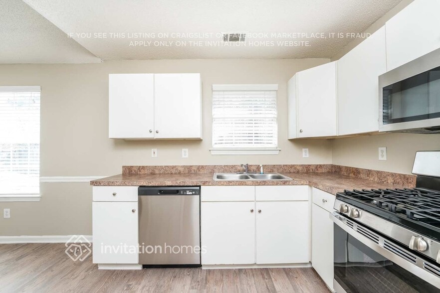 Building Photo - 4799 Score Ct