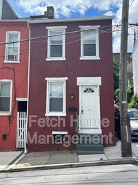 Building Photo - 214 W Strawberry St