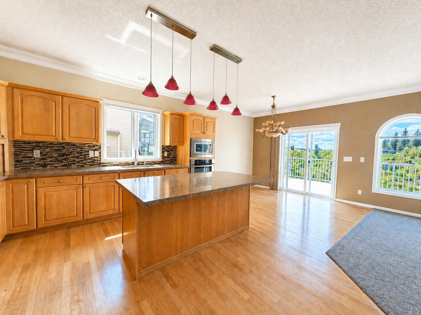 Building Photo - 2437 SW Linneman Dr