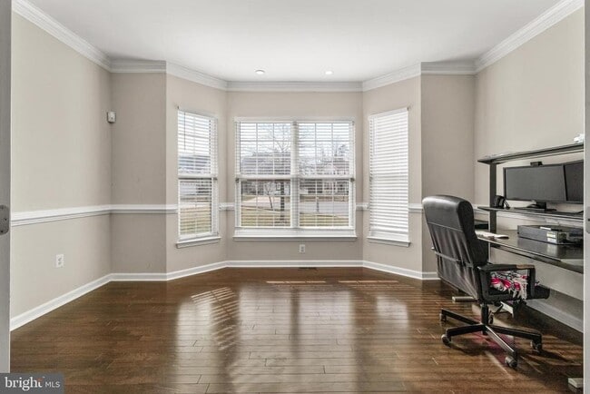 Building Photo - 8920 Flour Ct