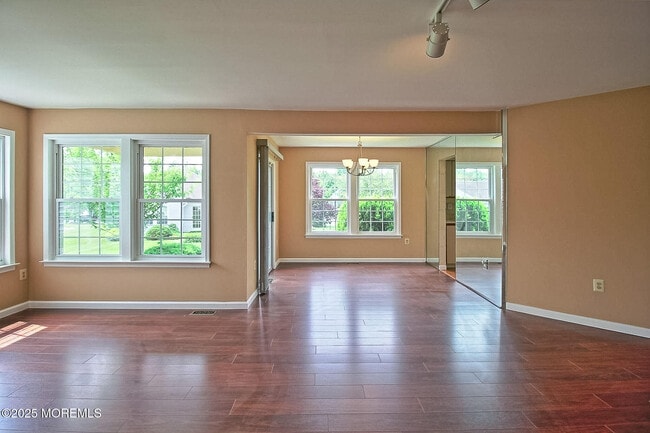Building Photo - 2A Bristol Ct