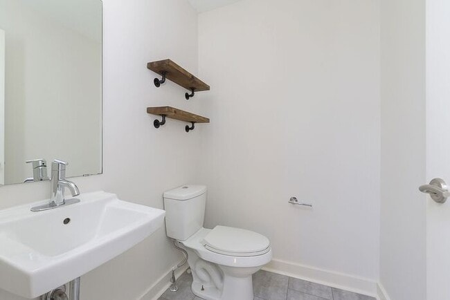 Building Photo - Lovely 3 Bedroom 2.5 Bath Townhome Steps From The Monon!