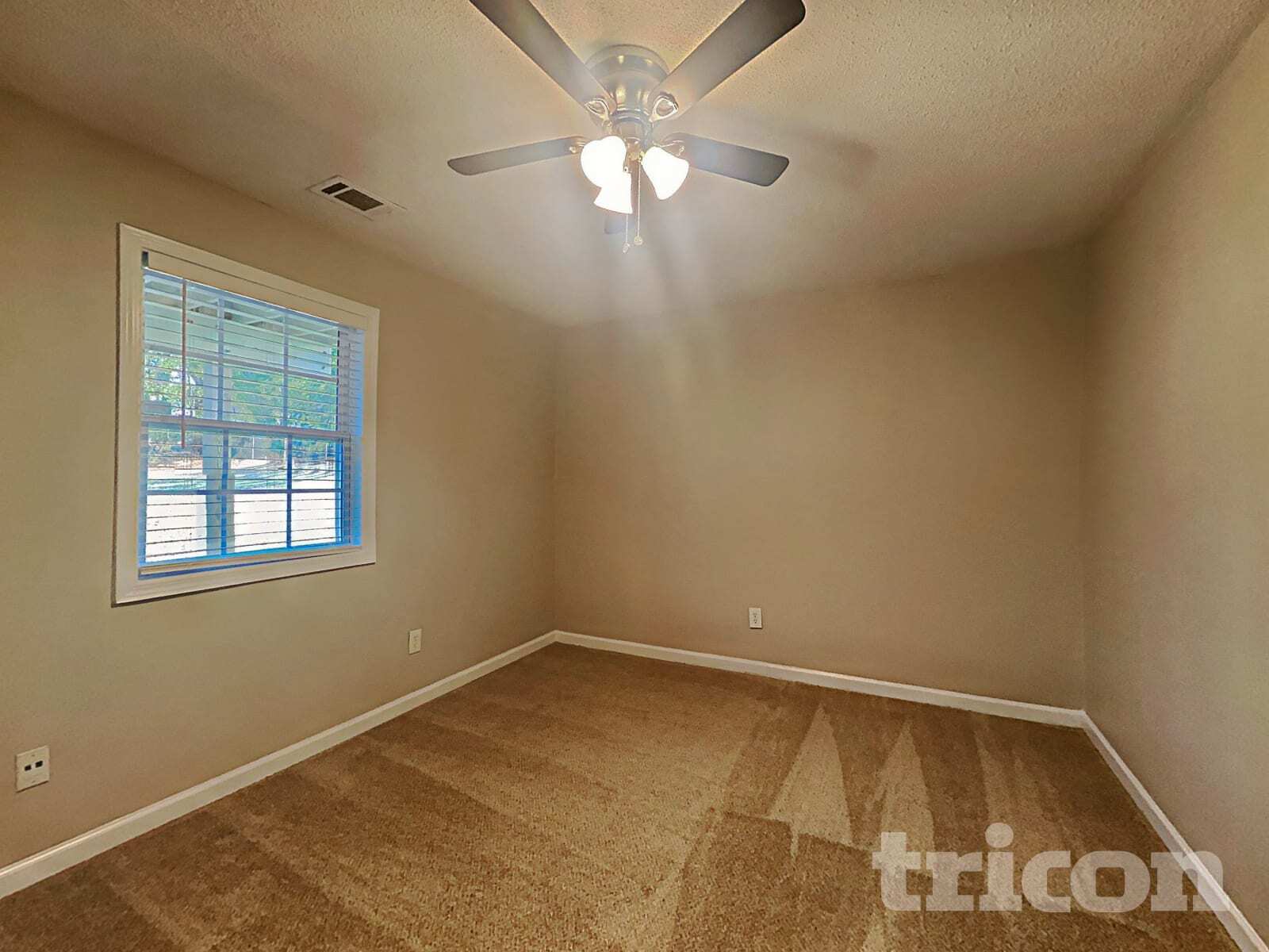 Building Photo - 430 Pebble Blvd