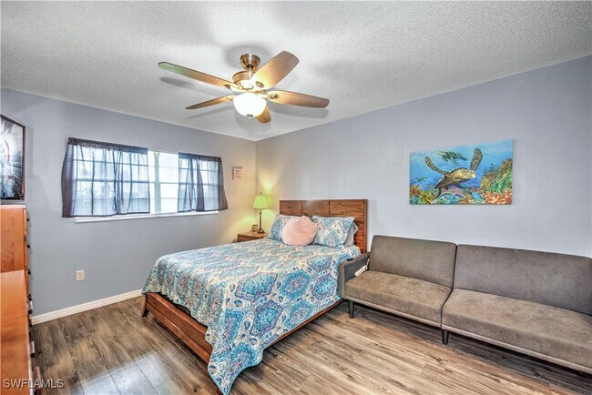 Building Photo - 15410 River Vista Dr