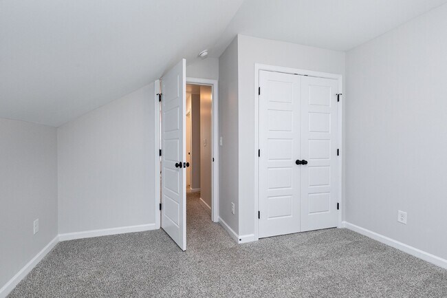 Building Photo - 38 Thunderhill, Clayton