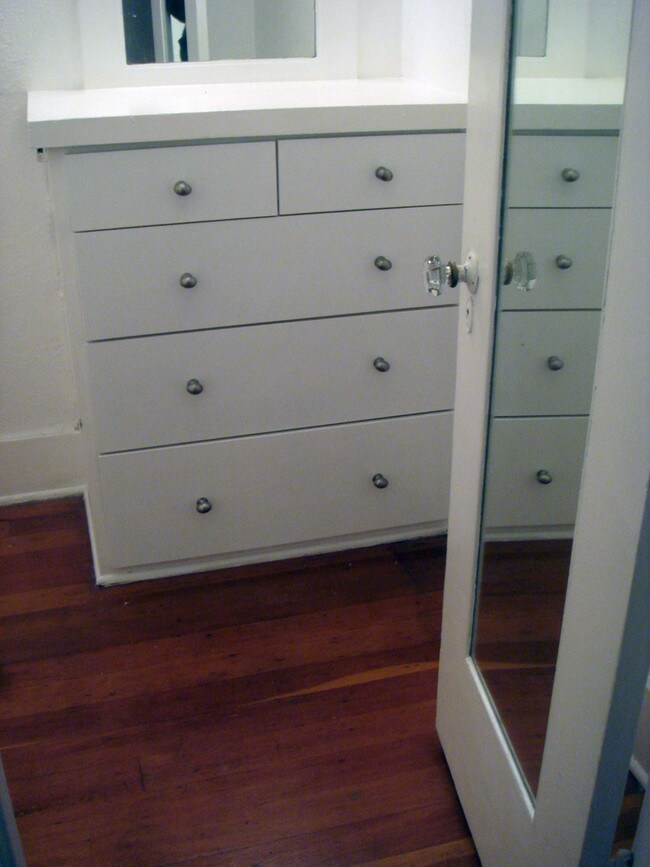 Building Photo - 135 Bonito Ave