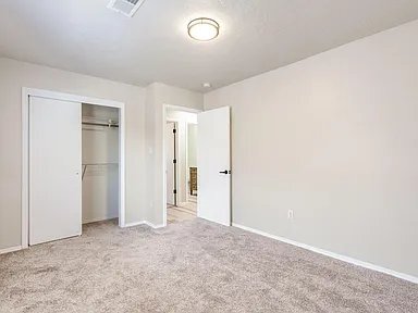 Building Photo - 10640 Rigoletto Dr NW