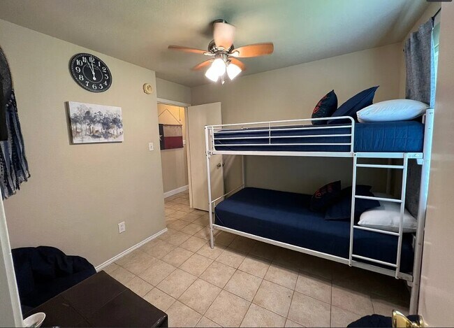 Building Photo - 5806 Toddington Rd