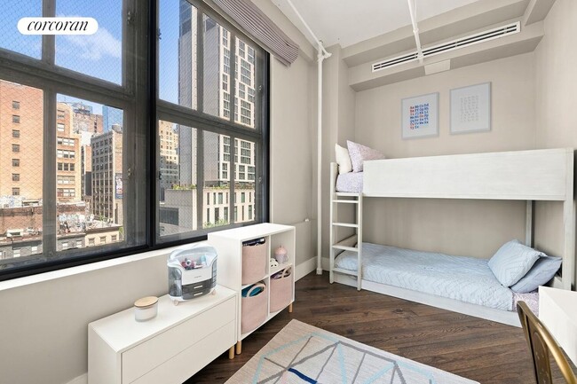 Building Photo - 50 W 29th St