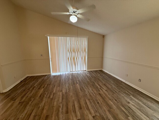Building Photo - 12464 Castlemain Trail