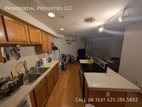 Building Photo - 2111 Waverly Pl N