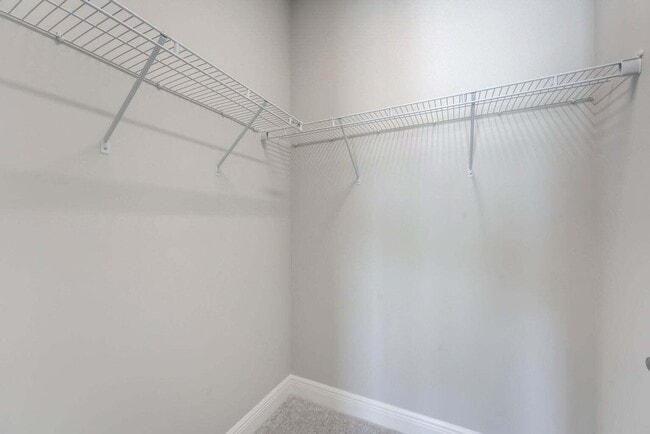 Building Photo - 9296 Crestview Cir