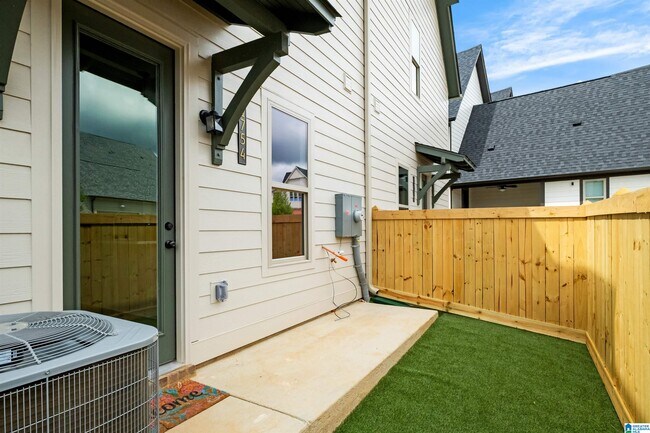 Building Photo - 1754 Riverton Ln