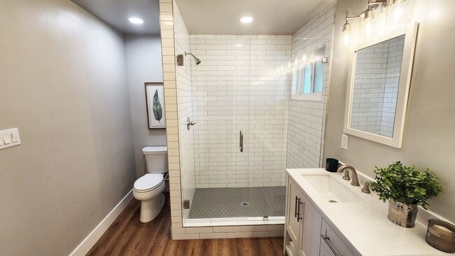 Building Photo - 7021 Wilshire Cir