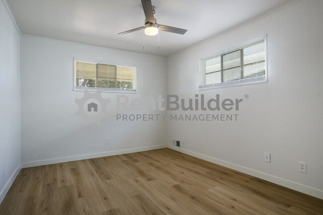 Building Photo - CALL US TODAY AT (505) 808-6467 TO SCHEDUL...