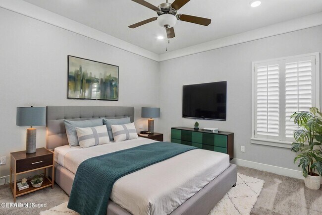 Building Photo - 13580 Lawkland St