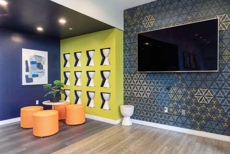 Building Photo - 505 Congress St