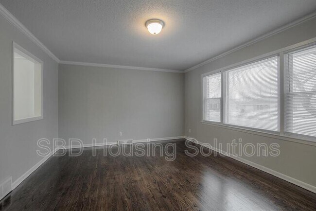 Building Photo - 16003 East 35th St S