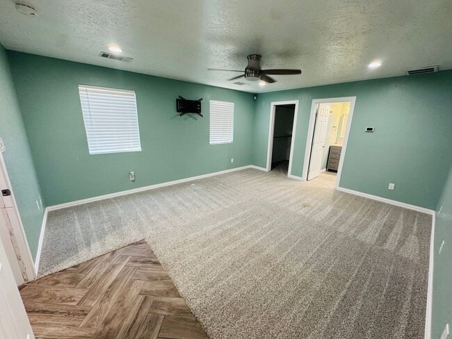 Building Photo - 620 E Main St