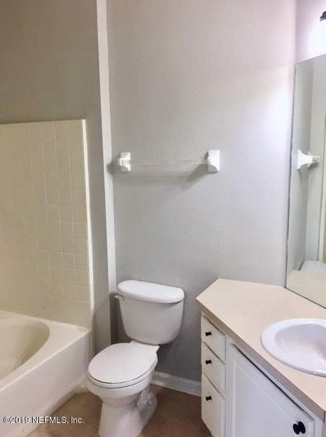 Building Photo - 7990 Baymeadows Cir E