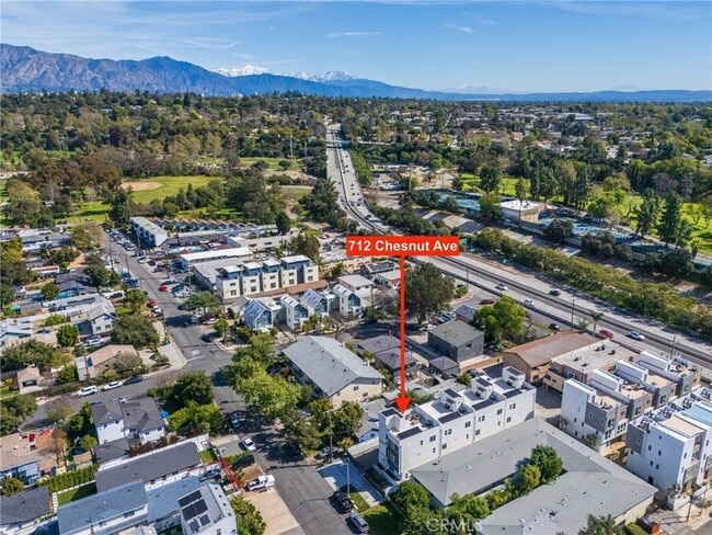 Building Photo - 712 Chestnut Ave